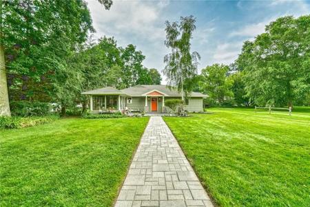 512 Lake Road