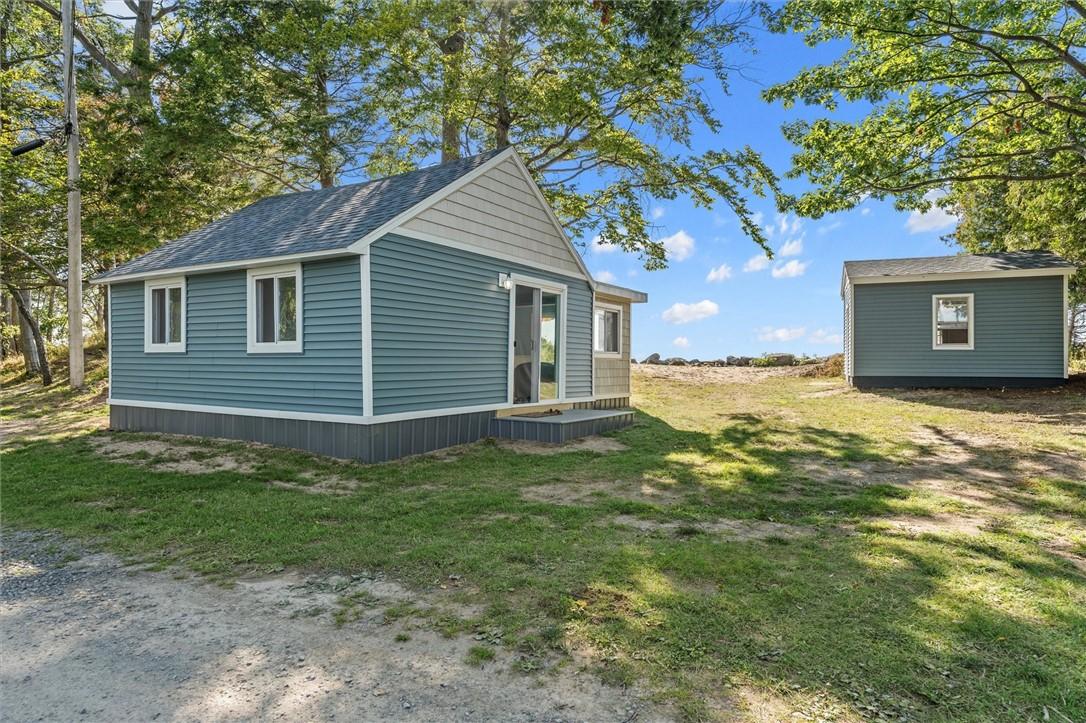 Image 1: 81 North Rainbow Shores