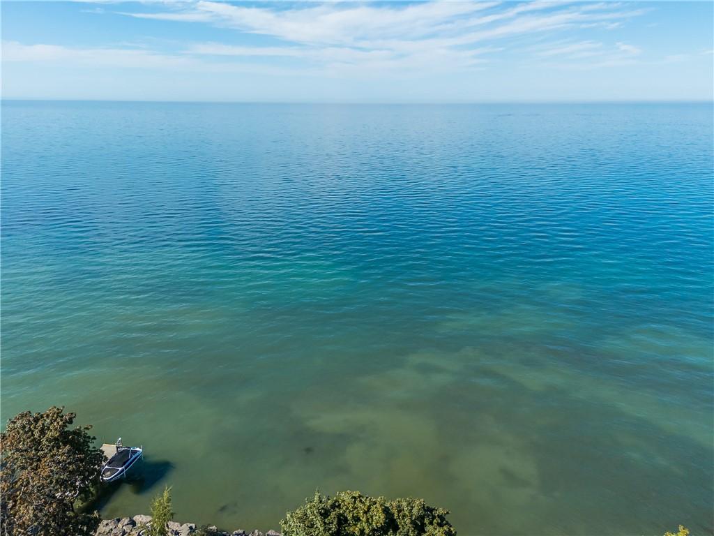 Image 4: MILLION DOLLAR VIEWS TO THE NORTH!