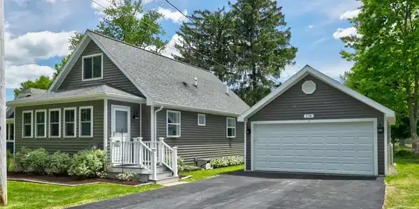 178 Front Street