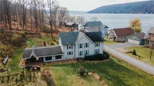 917 E Lake Road