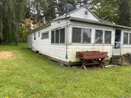 10647 Lakeshore