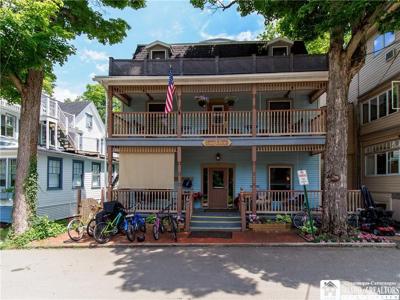 11 Roberts Avenue