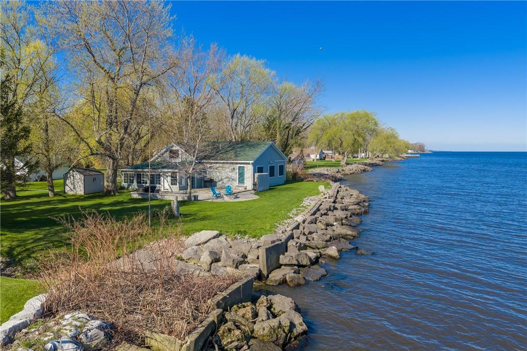 Image 3: ULTIMATE LAKE ONTARIO DREAM GETAWAY!
