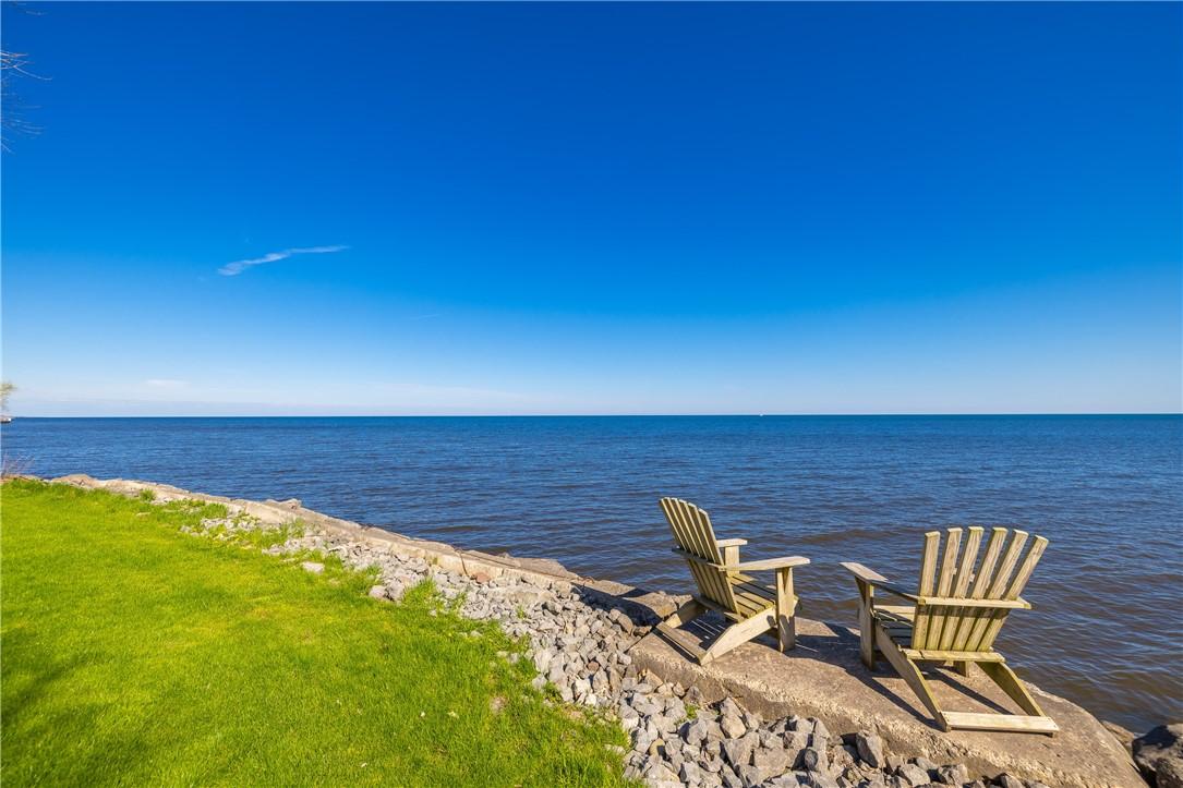 Image 4: 162' LEVEL WATERFRONT - VIEWS TO WEST!