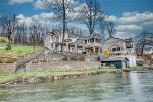 3283 W Lake Road