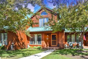 64 Rocky Point Circle