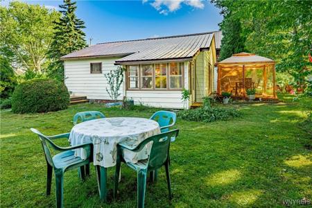 48 Sunset Island Road