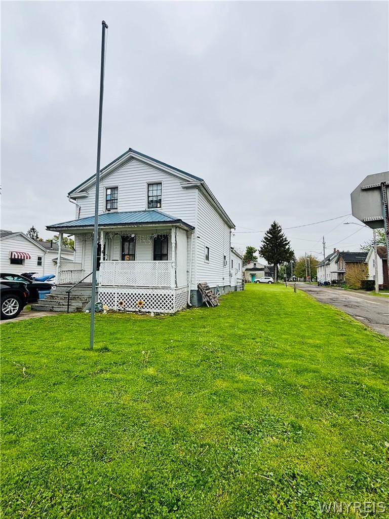 Image 2: side yard