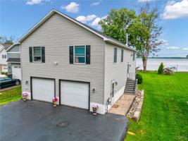 6315 Muskrat Bay Road