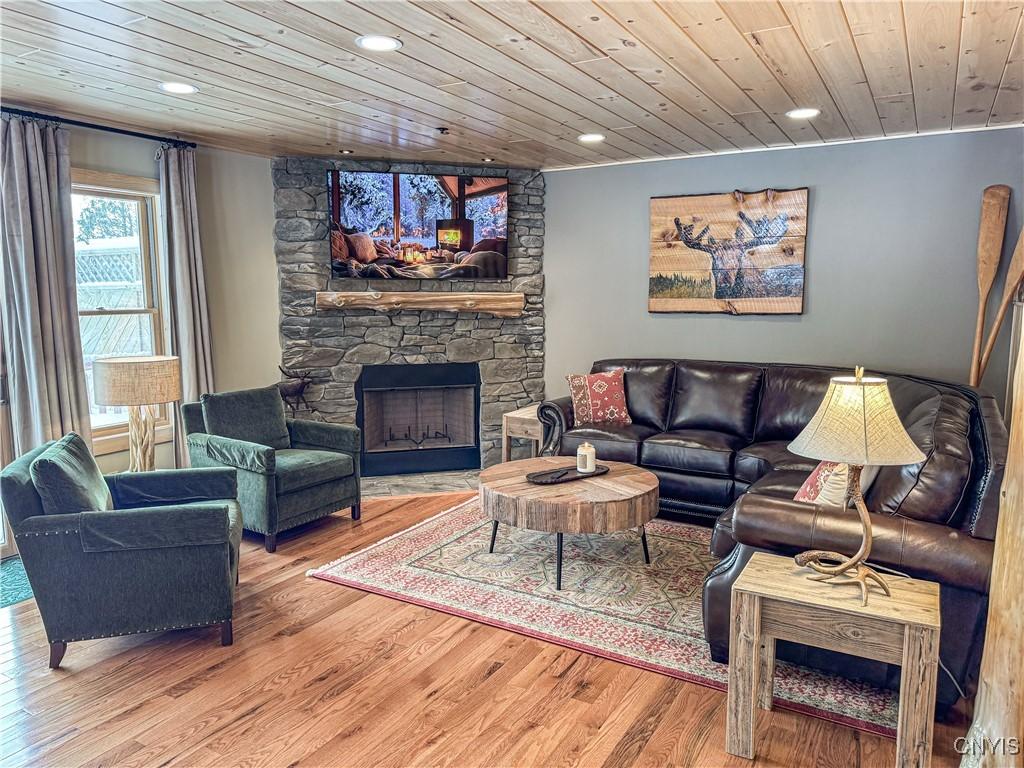 Image 4: Great Room - Completed Model Shown