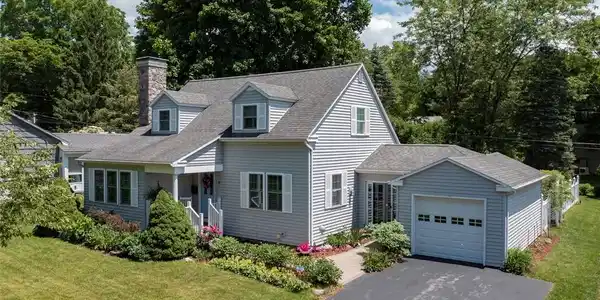 32 Lakeview Circle