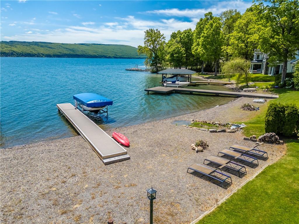 Image 4: ULTIMATE LAKE LEVEL WATERFRONT WITH EXPANSIVE SHAL