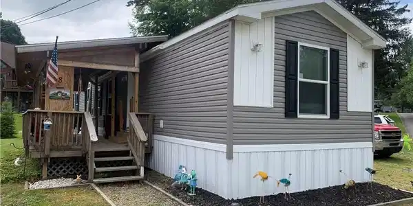 8 Lawndale Road