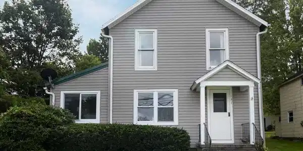 137 W Summit Street