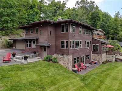 5561 Logan Lane