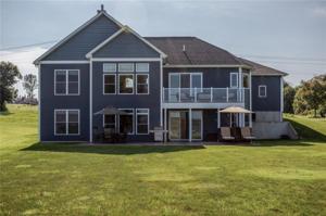 2718 Lakeshore Drive