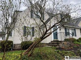 9 Grove Avenue