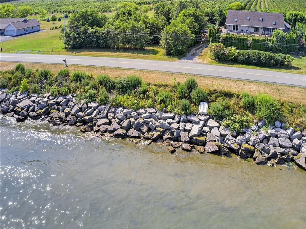 Image 4: 200 feet of Waterfront, water & Elec. to the Lake