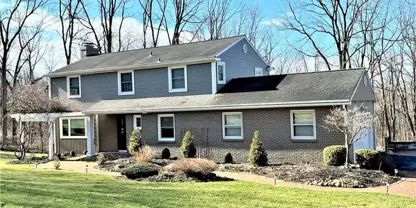 8 Woodmere Ter