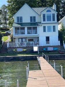 3757 Cluny Point