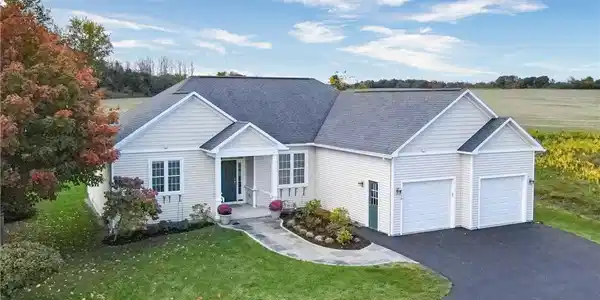 10 Whitegate Drive