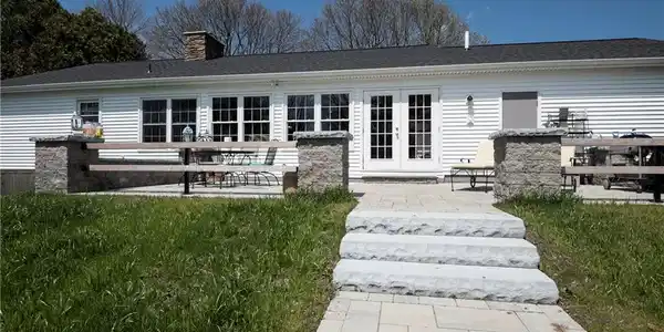 66 E Elizabeth Street