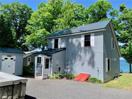 33 E Shore Oaks Drive