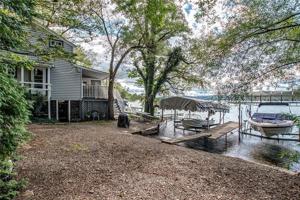 1118 E Lake Road