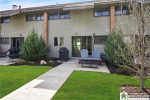8 Mohawk Drive