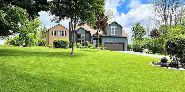 2134 E Lake Road