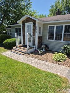 7018 Lakeshore Road