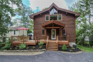 5142 Blue Heron Way