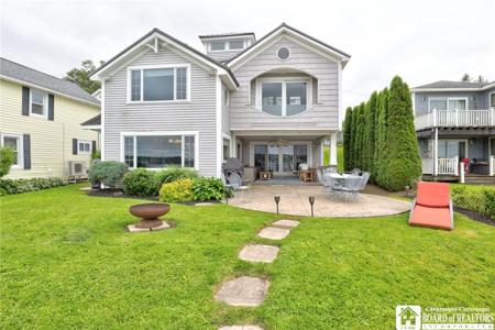 140 W Summit Street