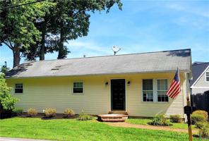 8520 Lakeshore Road