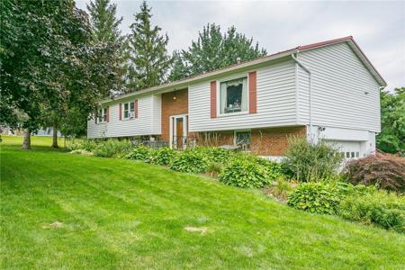 9 Hillcrest Drive