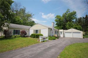 6513 Lakeshore Road