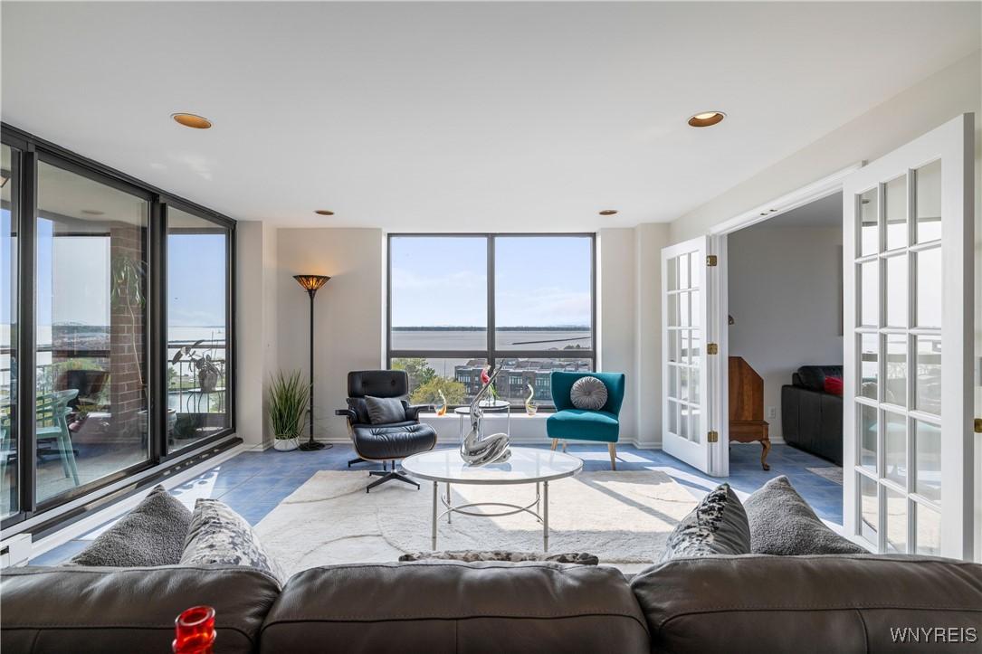 Image 2: Living Room