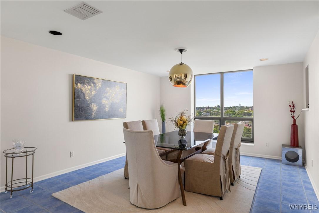 Image 3: Dining Room