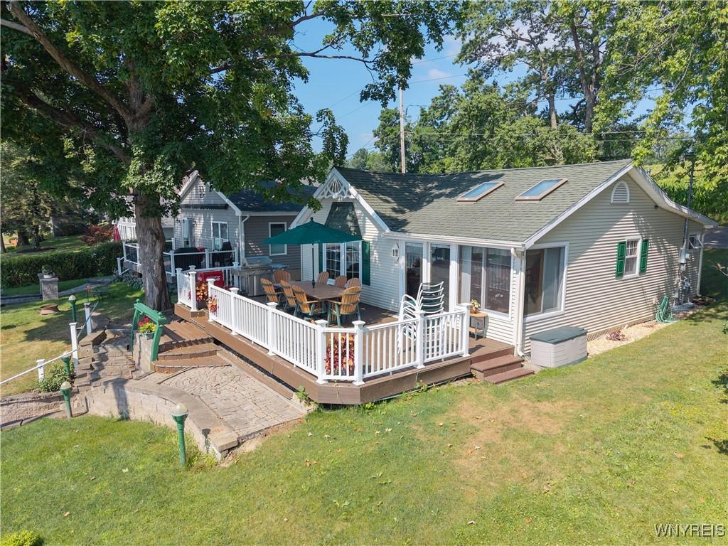 Image 4: Main Cottage