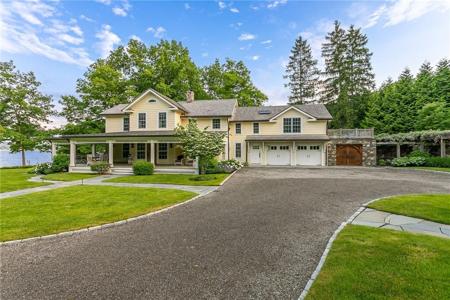 4285 W Lake Road
