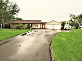 2741 W Lake Road