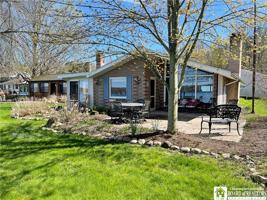 5552 Wells Bay Road