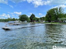 5548 Wells Bay Road