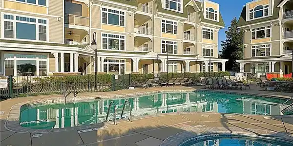 50 Lakeside Drive