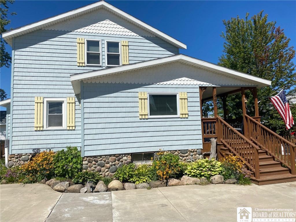 Image 1: FRONT OF HOME