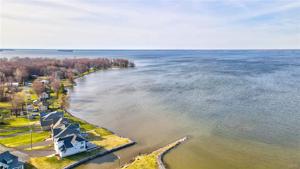 111 Harbour Town