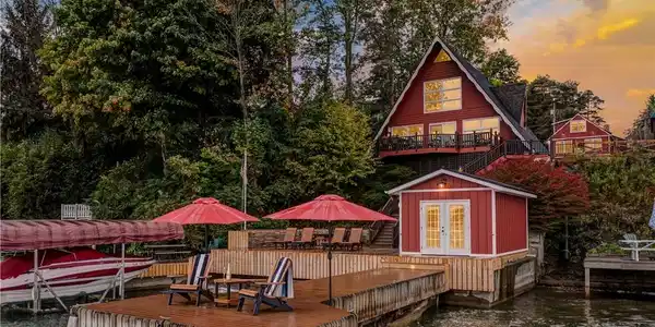 2510 Lakefront Lane