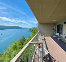 137 Cliffside Drive