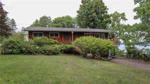 8113 Bainbridge Beach Road